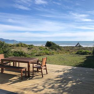 The Beachsider - Te Horo Beach Holiday Home Exterior photo