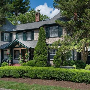 Pinecrest Bed & Breakfast Bed and Breakfast Asheville Exterior photo