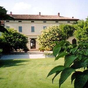 Quaint Mansion In Stagno Lombardo With Garden Villa Exterior photo