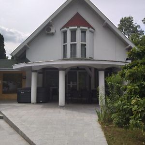 Diana Lak Iii. Villa Tokol Exterior photo