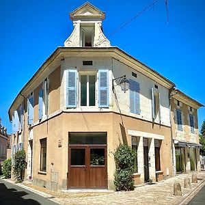 Apartamento Gite Les Jasmins Centre Historique Saint-Astier Exterior photo