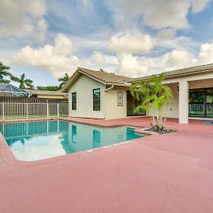 Coral Springs Home With Proximity To Golf And Beaches! Exterior photo