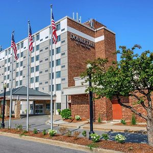 Hotel Doubletree By Hilton Neenah Exterior photo