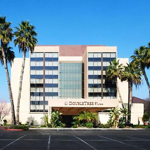 Hotel DoubleTree by Hilton Fresno Centro de Convenciones Exterior photo