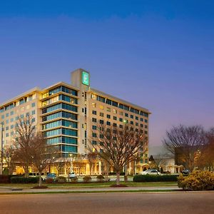 Embassy Suites By Hilton Hampton Convention Center Exterior photo