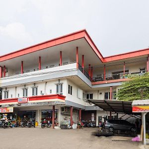 Alfa Guesthouse Serpong Mitra Reddoorz Tangerang Exterior photo