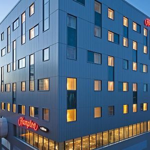 Hotel Hampton By Hilton London Gatwick Airport Horley Exterior photo