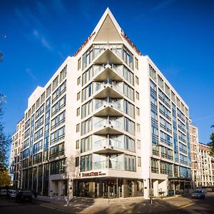 Hotel Doubletree By Hilton London Kingston Upon Thames Kingston upon Thames  Exterior photo