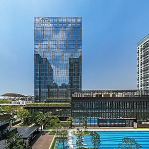 Hotel Hilton Shenzhen World Exhibition & Convention Center Exterior photo