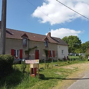 Studio Les Pourettes Bed and Breakfast Feusines Exterior photo