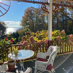 Victorian By The Sea Bed and Breakfast Lincolnville Exterior photo