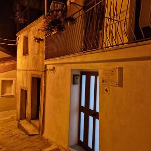 A Casa Di Nonna Bed and Breakfast Castelsaraceno Exterior photo