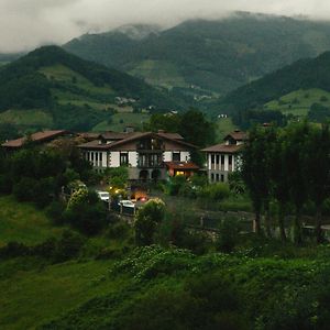 Baiolei Hostal Azpeitia Exterior photo