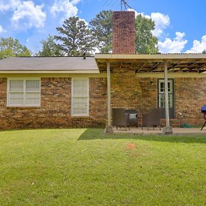 Charming Columbus Home With Yard - 10 Mi To Dtwn! Exterior photo