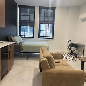 Apartamento Hartford Downtown: 2Mins Walk To Xl Center Exterior photo