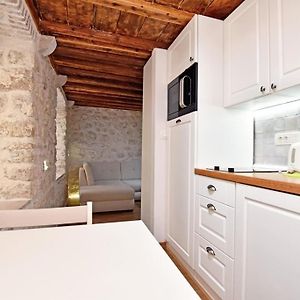 Apartamento Pearl In The Heart Of Old Town On Belavista In Herceg Novi Exterior photo