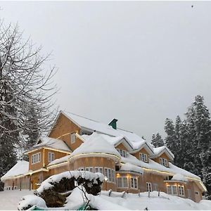 Gulmarg Ski Hill Resort Exterior photo