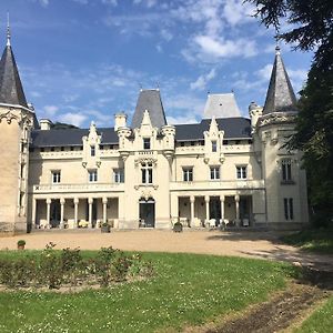 Chateau De Salvert - Appartement & Chambre D'Hotes Neuillé Exterior photo