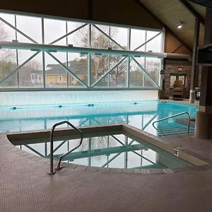 Valley Vista Retreat - Luxe Studio - Top Floor Serenity - Romantic Getaway - Heated Pool Haven Shanty Bay Exterior photo