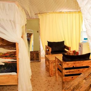 Remarkable 2-Bed Wigwam In Risa Amboseli Exterior photo