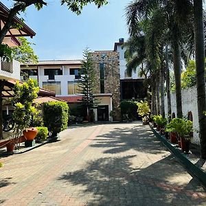 Blue Lotus Garden Hotel Piliyandala Colombo Exterior photo