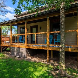 Rivers Edge Cottages With Hot Tub Tivydale Exterior photo