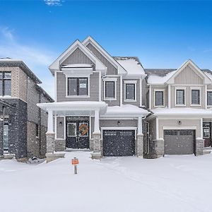 Designer Home In Niagara Falls Thorold Exterior photo