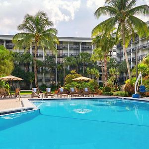 Hotel Doubletree By Hilton Palm Beach Gardens Exterior photo