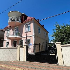 Mano Guest House Batumi Exterior photo