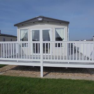 Kingfisher Windermere 6 Berth, Enclosed Veranda, Close To Site Shop Villa Ingoldmells Exterior photo