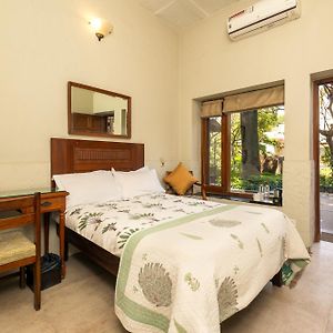 Lutyens Bungalow Bed and Breakfast Nueva Delhi Exterior photo