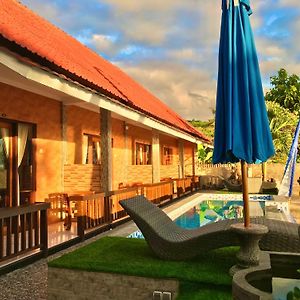 Hotel Desila Beach House Batununggul Exterior photo