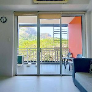 Apartamento City Escape At Pico De Loro Nasugbu Exterior photo