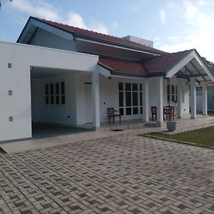 Villa Dario Wennappuwa Exterior photo