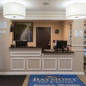 Hotel Baymont By Wyndham Detroit Airport/Romulus Exterior photo