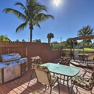 Colorful Canalfront Merritt Island Home Gas Grill Exterior photo