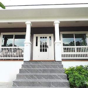 The Beaumont House Muaklek Villa Ban Sap Phrik Exterior photo