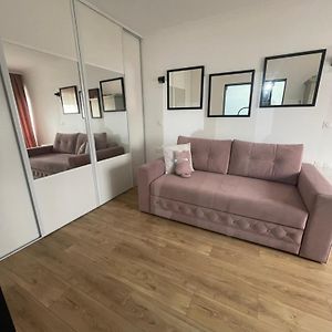 Appartement 3 Pieces 2 Minutes A Pied Rer Vers Paris Gagny Exterior photo