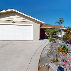 Sunlit Spaces - Main Home Vista Exterior photo