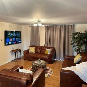 Tony'S Court Beautifully Furnished 2 Bedrooms Apartment Edgware Exterior photo