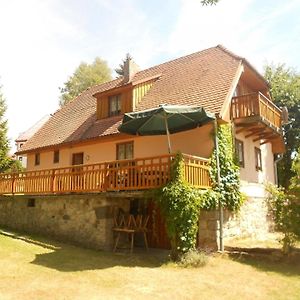 Haus In Kovarov Mit Terrasse, Grill Und Garten Villa Hrdonov Exterior photo