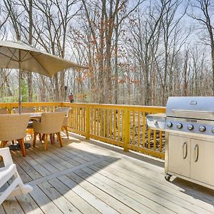 Pocono Tree-Lined Retreat With Fire Pit! Villa East Stroudsburg Exterior photo