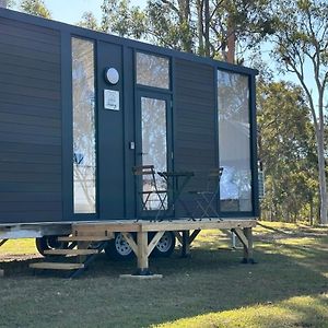 The Retreat Tiny House By Tiny Away Villa Lagoon Pocket Exterior photo