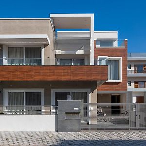 Stayvista At Rootanian With Bathtub & Terrace Chandīgarh Exterior photo