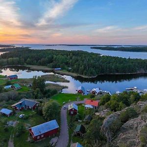 Kalles, Skaergardsidyll Med Utsikt Oever Hamnsundet Villa Saltvik Exterior photo