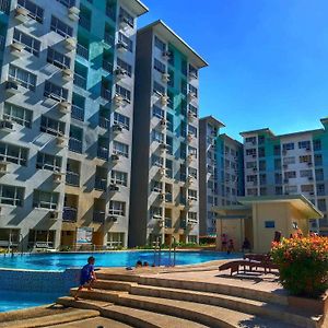 Seawind Condominium By Damosa Land Near Airport Davao Exterior photo