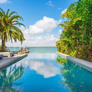 Discover Paradise Your Exclusive Miami Beach Waterfront Escape Exterior photo