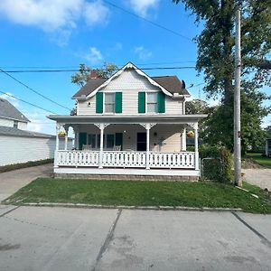 Hotel Holiday House Huron Exterior photo