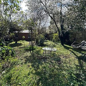 Apartamento Maisonnette Studio Avec Jardin Angers Exterior photo