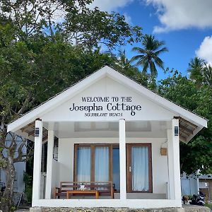 Josepha Cottage Ngurbloat Exterior photo